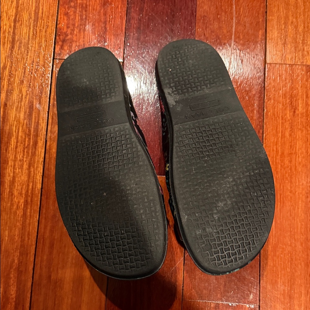 Cole Haan Women's Black Floral Slide Sandals - Picture 3 of 5